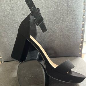 Women Block Heel Sandal